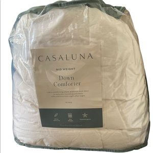 Casaluna Midweight Down Comforter